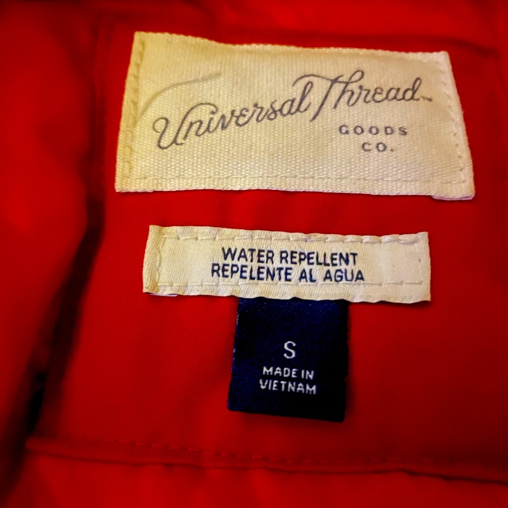 rain jacket, water repellent, size Small❤️🍎🌧️